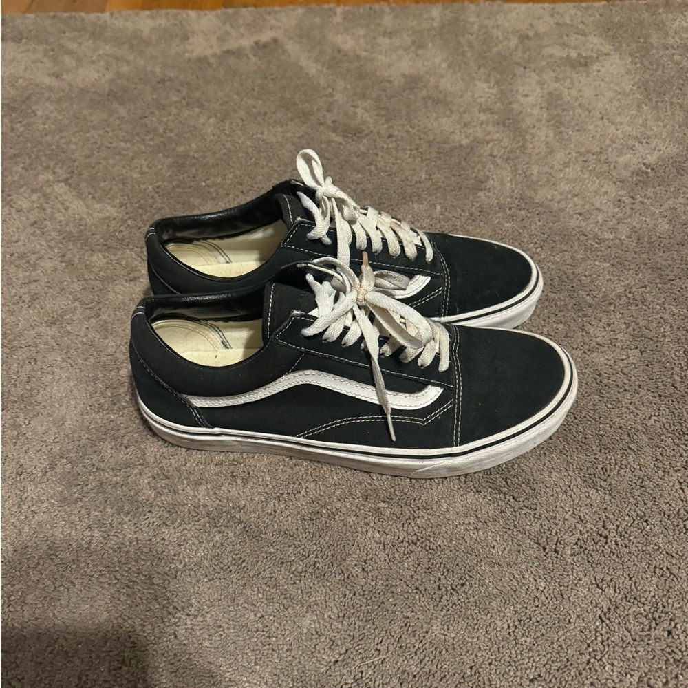 Vans - Picture 2 of 4